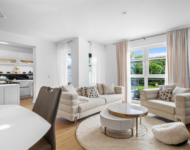 Stilvolle 4 Zimmer Maisonette Wohnung mit Gartenparadies, 65239 Hochheim, Erdgeschosswohnung