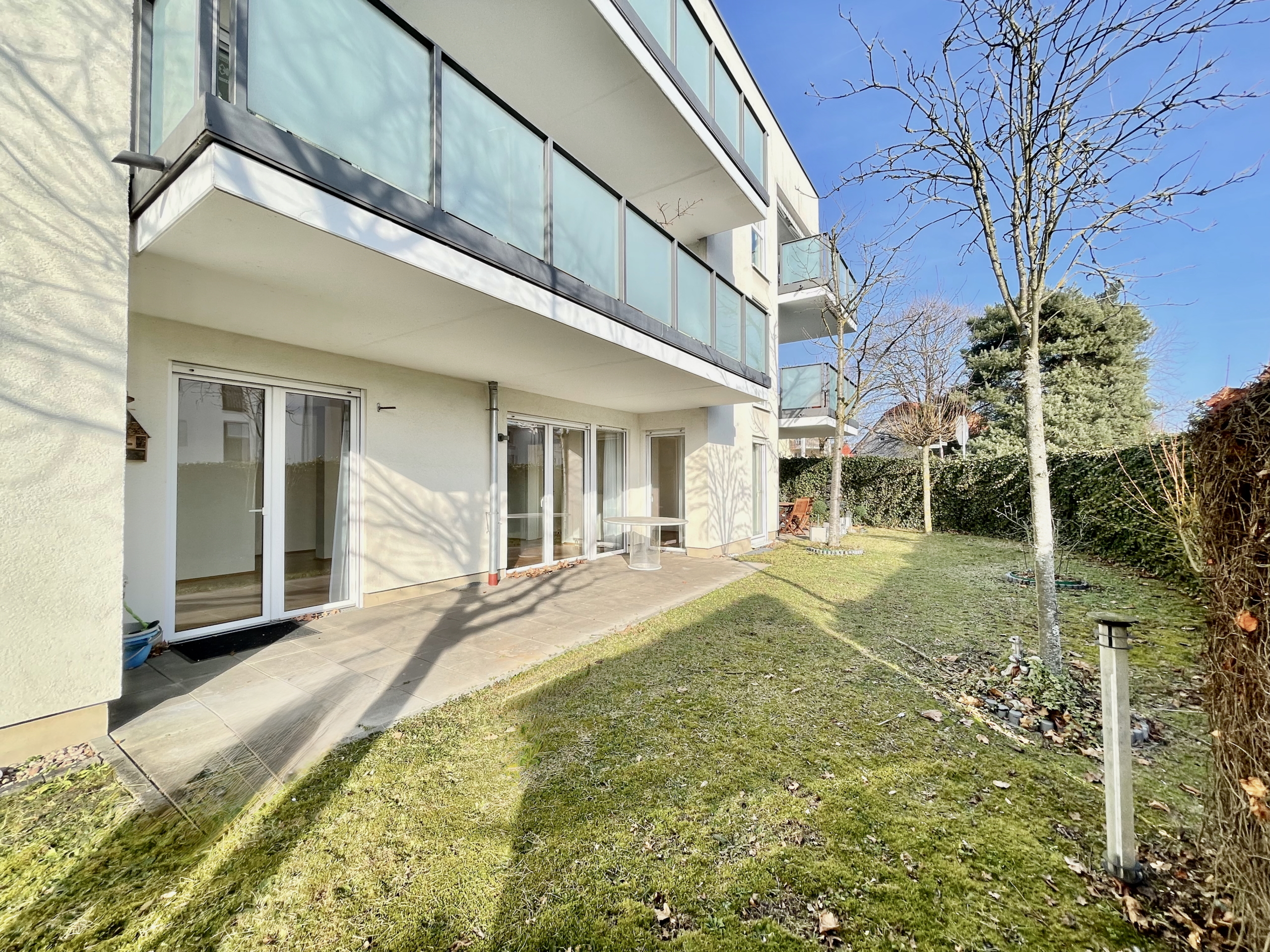 Terrasse mit Gartenanteil