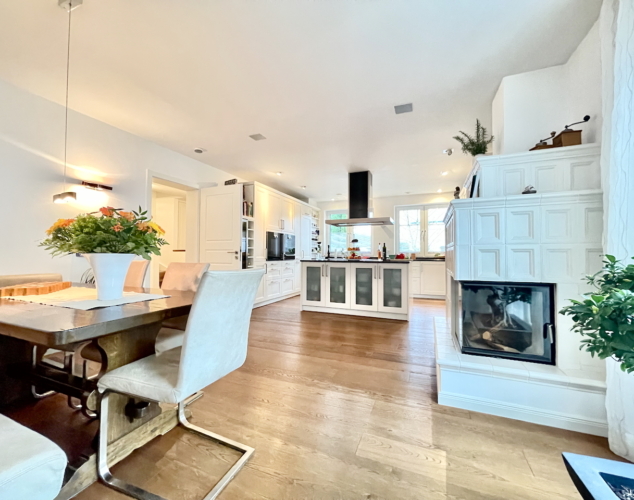 Ein Zuhause mit Haltung: Stil, Technik, Geborgenheit – alles auf höchstem Niveau, 65824 Schwalbach am Taunus, Doppelhaushälfte