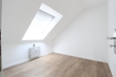 Zimmer im OG - Großzügig wohnen, smart finanzieren: 3-FH mit Garten in Bestlage Buchenbusch