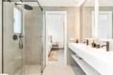 Badezimmer - Villa Nara – Klarheit. Licht. Leben auf einer Ebene