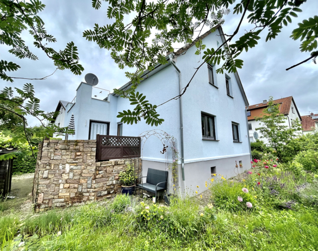 Ihr neues Familienglück: geräumiges Einfamilienhaus mit rustikalem Charme im Bieterverfahren, 64625 Bensheim, Einfamilienhaus