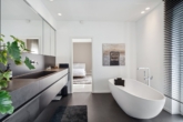 Einzigartige Luxusimmobilie: Perfekte Kombination von Wohnen und Gewerbe - Luxuriöses Ambiente für Büro oder Praxis! - Ensuite Badezimmer